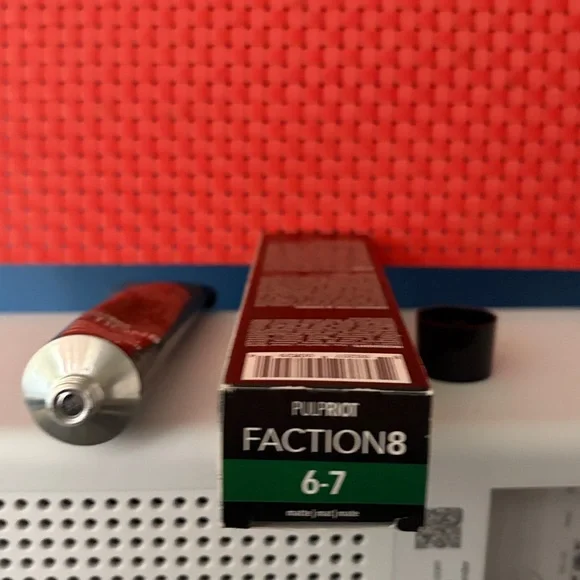 Pulp Riot 6-7 Permanent Hair Color - Picture 2 of 2